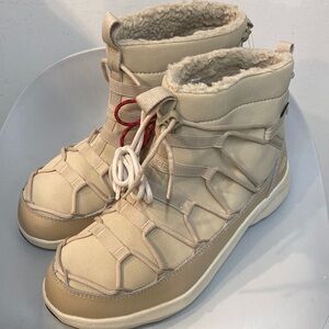 KEEN Women's Uneek SNK 2 Waterproof Chukka Boot NEW